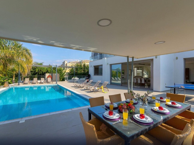 фотографии Eastmed Villas Paphos Limni Beach Villa Beachfront Four Bedroom Luxury Villa изображение №4