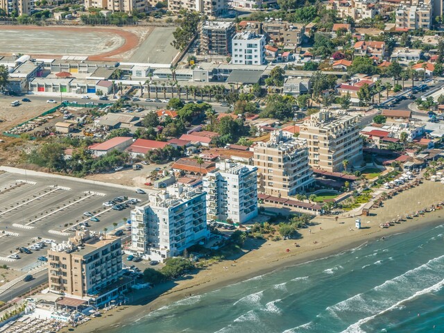 фото отеля Larnaca Beach Apartment изображение №13