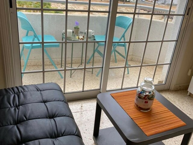 фото Larnaca Comfort Rooms изображение №2