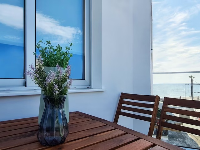 фото отеля Phaedrus Living: Seaside Luxury Flat Lighthouse 69 изображение №1