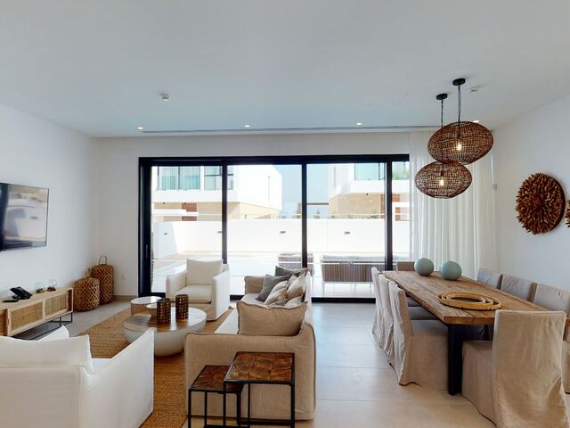 фотографии отеля Sanders Konnos Bay Cleo - Amazing 4-Bedroom Villa With A Side Sea View изображение №11