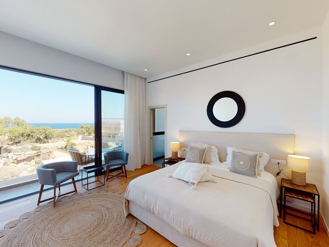 фото отеля Sanders Konnos Bay Ourania - Gorgeous 5-Bedroom Villa With Sea View изображение №9