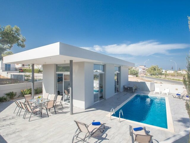 фото отеля Prpo490a, Stunning 5Bdr Protaras Villa With Pool, Close To The Beach изображение №1