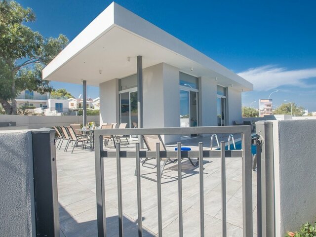 фото отеля Prpo490a, Stunning 5Bdr Protaras Villa With Pool, Close To The Beach изображение №13
