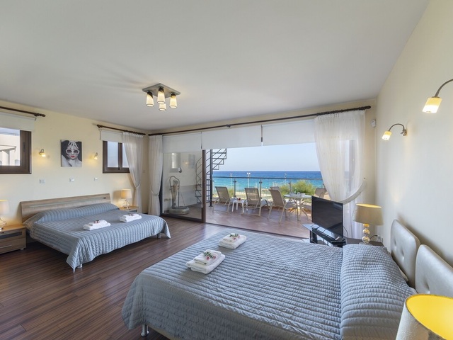 фото Seafront Luxury Resort изображение №46