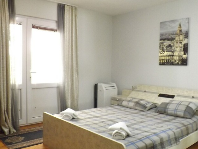 фотографии Three Bedroom Apartment With Garden изображение №16