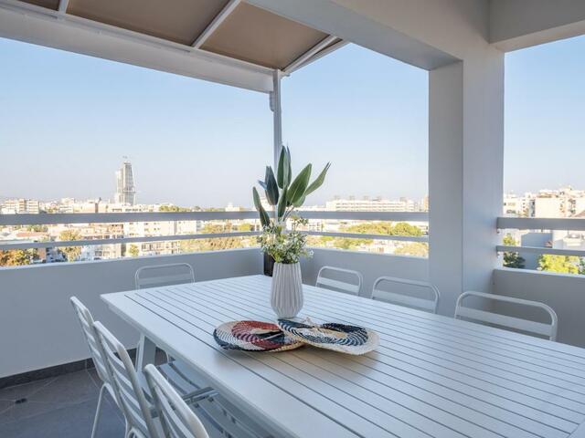 фото Sanders Coral Court Penthouse - Cute 3-Bedroom Apartment With Balcony изображение №10