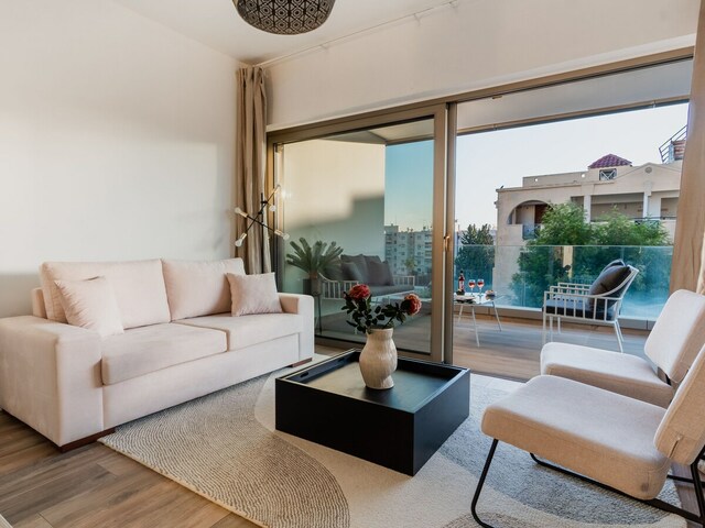 фото Sanders Crystal 1 - Stunning 3-Bedroom Apartment With Communal Pool изображение №10