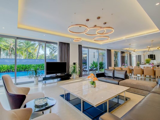 фото отеля Luxury Yacht Villa изображение №9