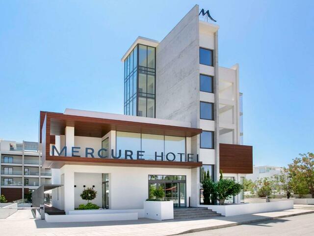 фото Mercure Larnaca Beach Resort изображение №26