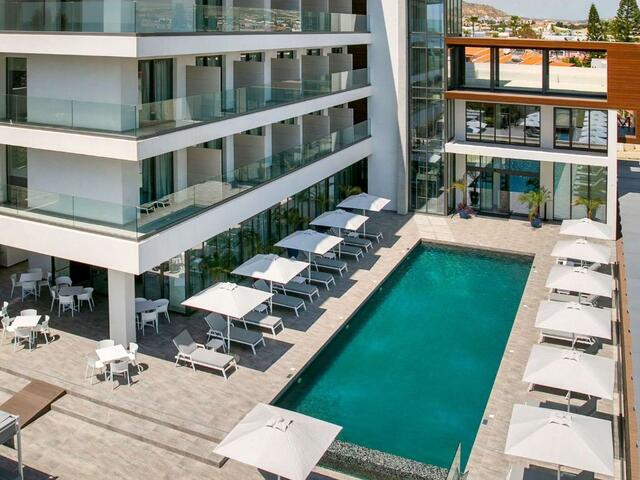 фото отеля Mercure Larnaca Beach Resort изображение №1