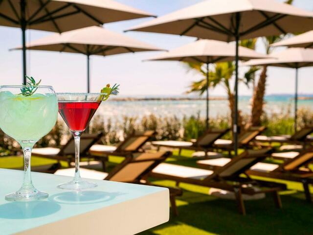 фото Mercure Larnaca Beach Resort изображение №14