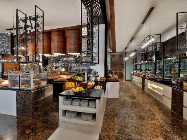 фото отеля Hilton Dubai Palm Jumeirah изображение №17