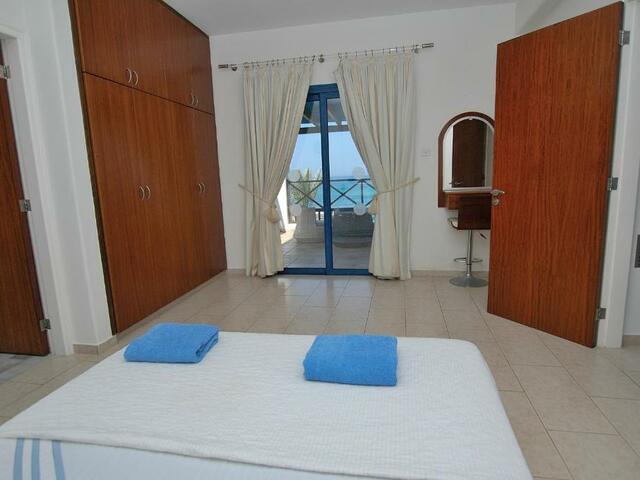 фото отеля Kymmates Beach Front Villas изображение №13