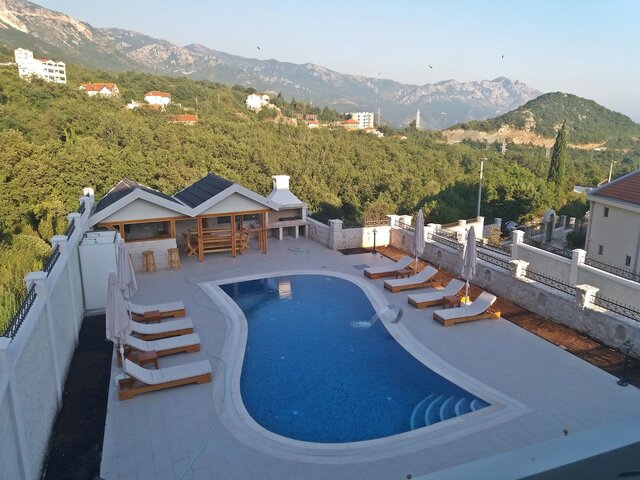 фото отеля Luxury Villa With Swimming Pool Panorama изображение №1