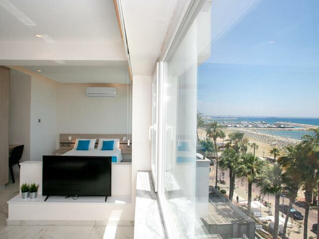 фото отеля Les Palmiers Sunorama Beach Apartments изображение №21