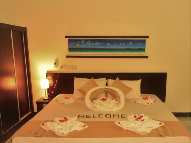 фото отеля Dhigurah Beach Inn изображение №13