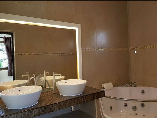 фото Hideland Luxury Villa Pattaya Walking Street 5 Bedrooms Private Pool изображение №30