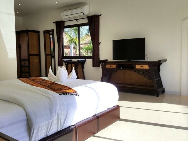 фото Hideland Luxury Villa Pattaya Walking Street 5 Bedrooms Private Pool изображение №26