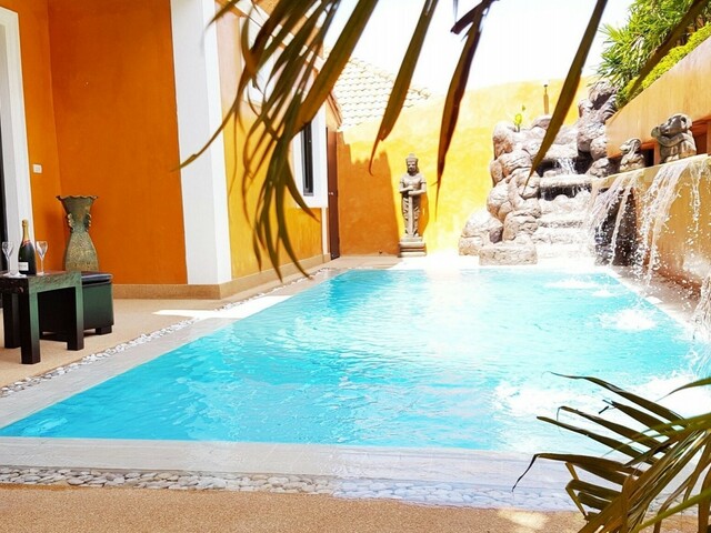 фото отеля Hideland Luxury Villa Pattaya Walking Street 5 Bedrooms Private Pool изображение №17