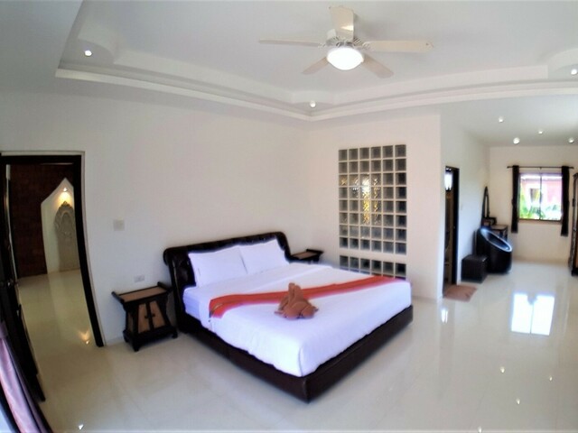 фотографии Hideland Luxury Villa Pattaya Walking Street 5 Bedrooms Private Pool изображение №4