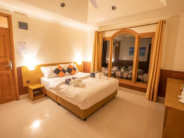фото отеля Coral Beach Maldives изображение №13