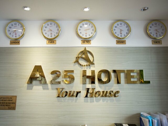 фото A25 Hotel - 145 Le Thi Rieng изображение №2