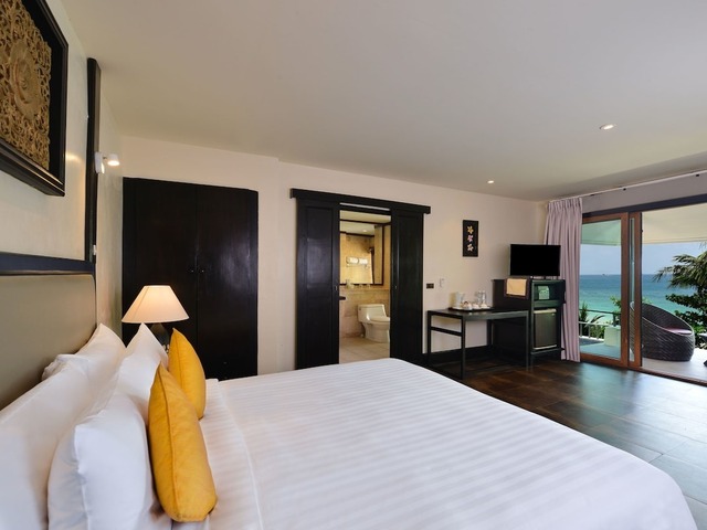 фото Andaman White Beach Resort изображение №30