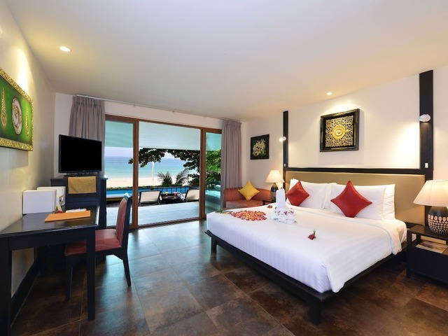 фотографии отеля Andaman White Beach Resort изображение №7