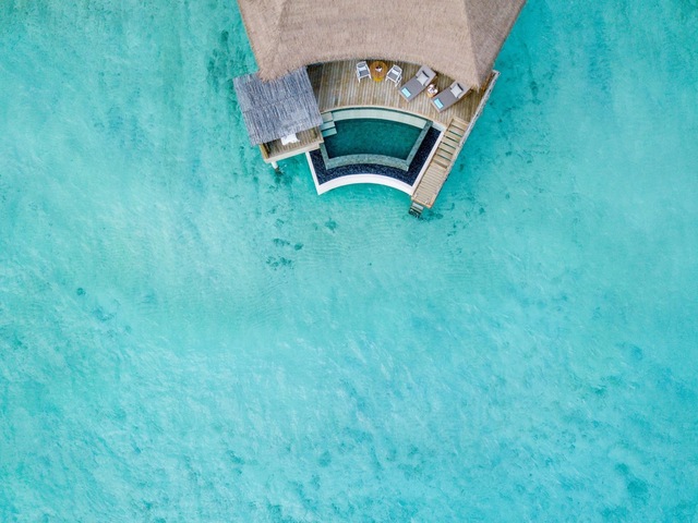 фотографии отеля Intercontinental Maldives Maamunagau Resort изображение №15