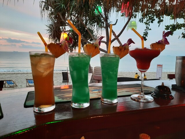 фото отеля Harry's Sunset Klong Nin Beach изображение №5