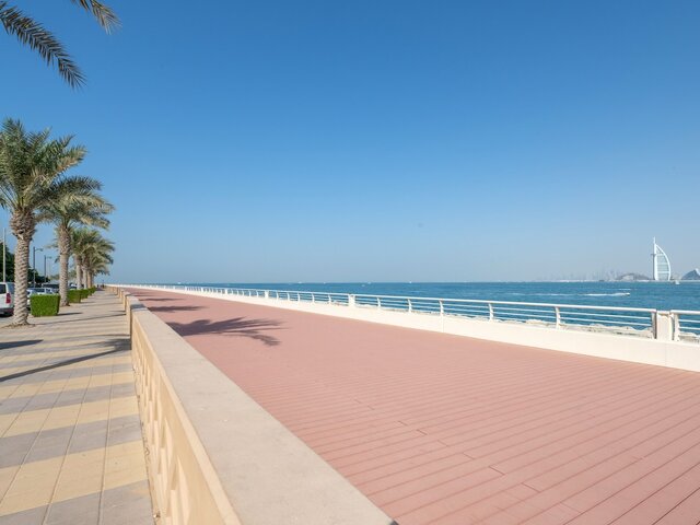 фотографии отеля Ultra Luxury Palm - Mina Azizi Beachfront - Private Beach and Pool изображение №47