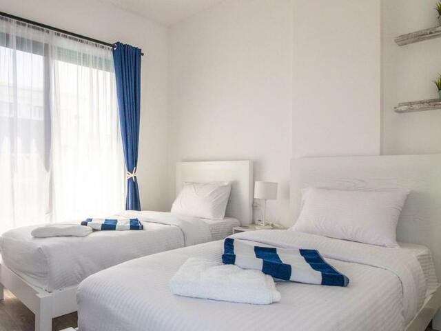 фото отеля Stylish 2-bed Apartment In The New Imperial Resort изображение №33