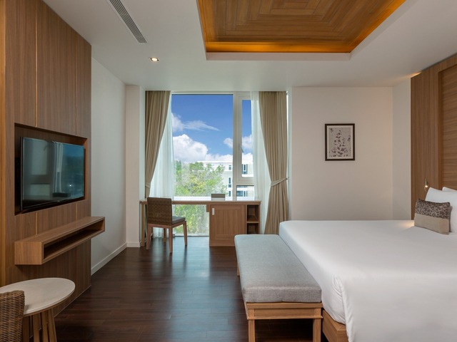фото отеля Splash Beach Resort (ex. Grand West Sands Resort & Villas; Centara West Sands Phuket) изображение №25