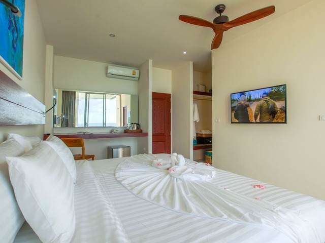 фото отеля Surin Beach Resort  изображение №9