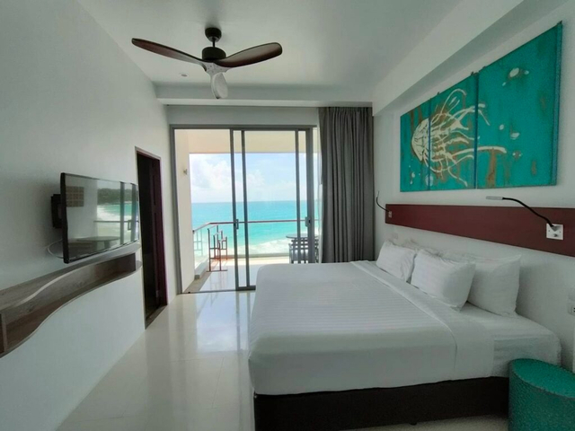 фото отеля Surin Beach Resort  изображение №5
