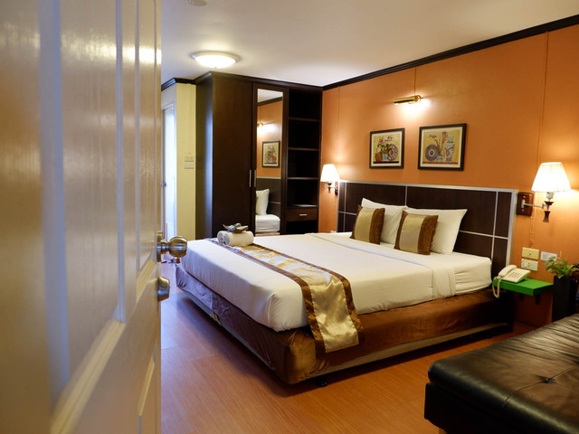 фото отеля Vabua Asotel Bangkok (ex. Vaboir Lodge Royal Suite) изображение №29