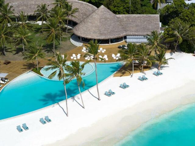 фото отеля Ifuru Island Maldives изображение №1