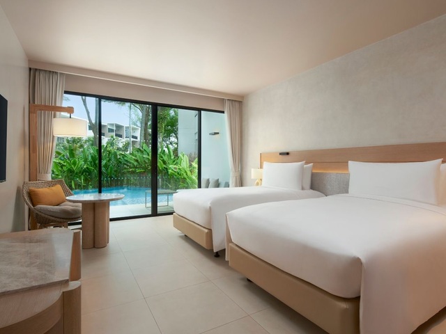 фото отеля Le Meridien Phuket Mai Khao Beach Resort (ex. Holiday Inn Resort Phuket Mai Khao Beach) изображение №13