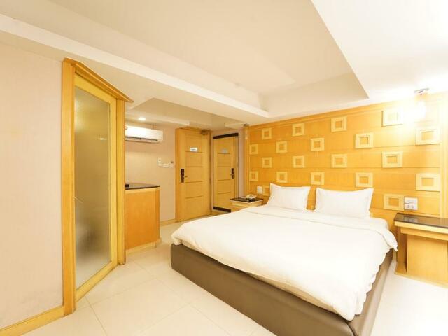 фото отеля Upar Sukhumvit 11 (ex. Smart Suites The Boutique Hotel) изображение №5