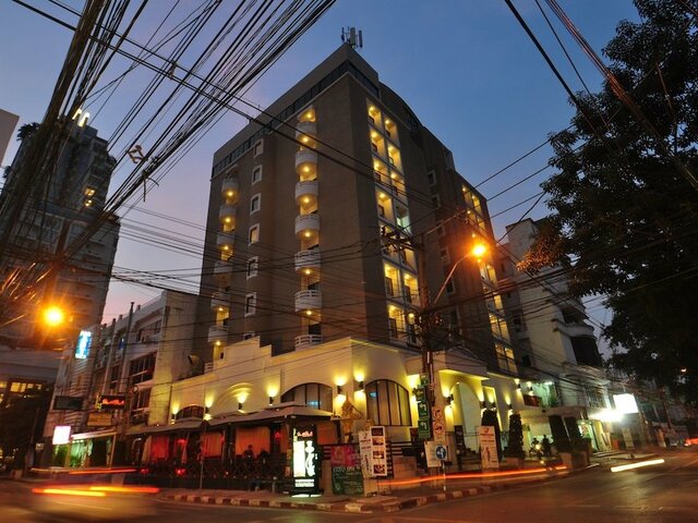 фотографии отеля OYO 103 Euro Grande (ex. Bobsons Suites Bangkok; The Euro Grande Hotel) изображение №23