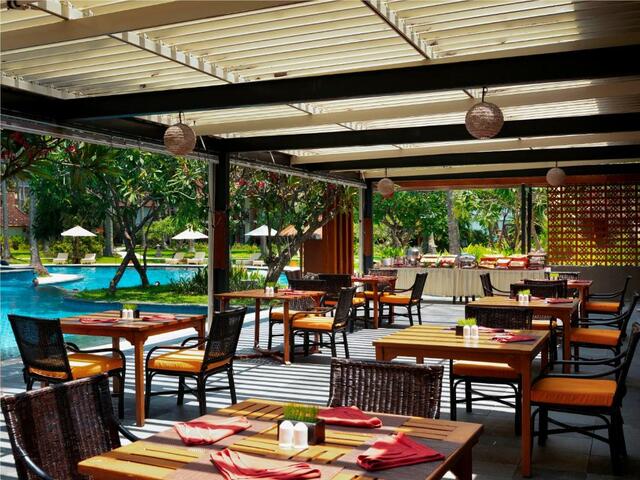 фото отеля Mangsit Suites By Holiday Resort Lombok изображение №9