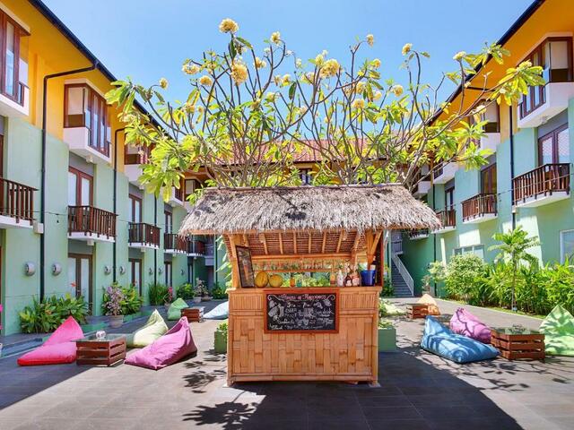 фото HARRIS Hotel Kuta Tuban Bali изображение №26