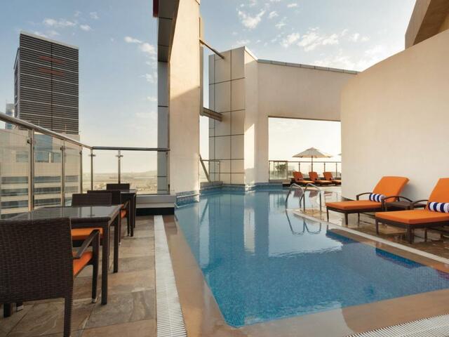 фото отеля Ramada by Wyndham Abu Dhabi Corniche изображение №1