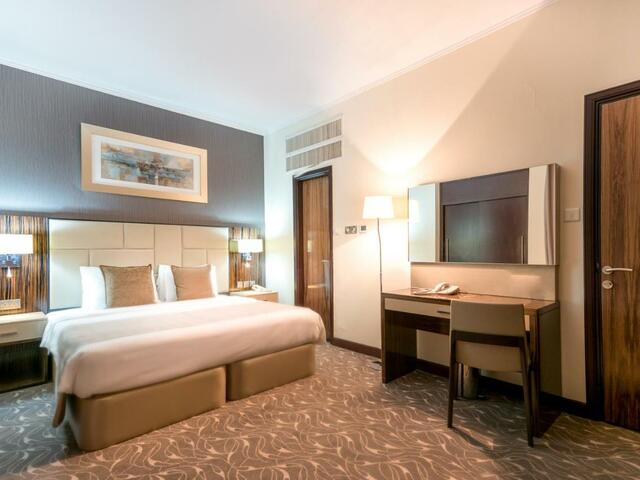 фотографии Hawthorn Suites by Wyndham Abu Dhabi City Center (ех. Regent Downtown; Al Diar Regency Hotel) изображение №8