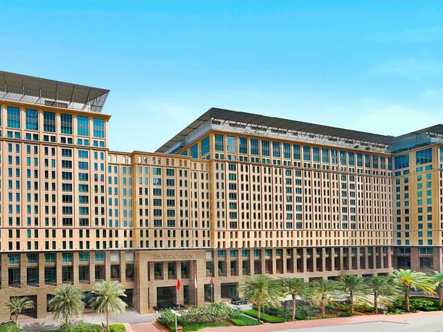 фото отеля The Ritz-Carlton, Dubai International Financial Centre изображение №1
