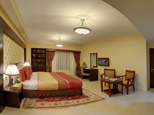 фото отеля Deira Suites изображение №13