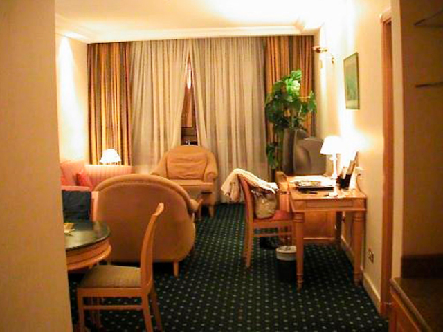 фото Corniche Hotel Apartments (ex. Hilton Corniche Residence) изображение №6