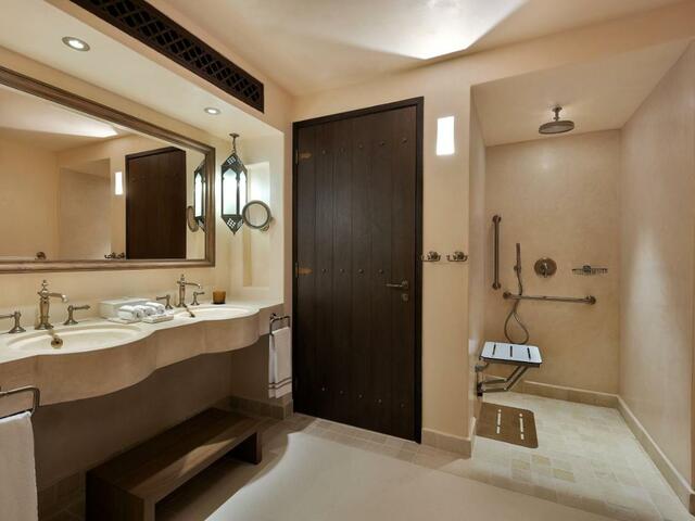 фото отеля Al Wathba, a Luxury Collection Desert Resort & Spa, Abu Dhabi изображение №41