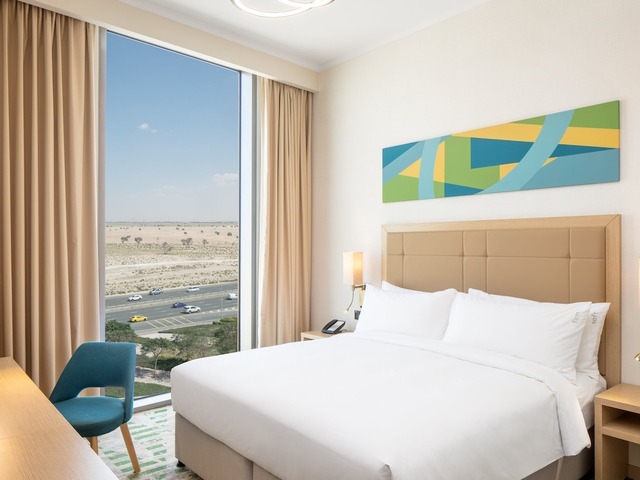 фотографии отеля Holiday Inn & Suites Dubai Science Park, an IHG Hotel изображение №3